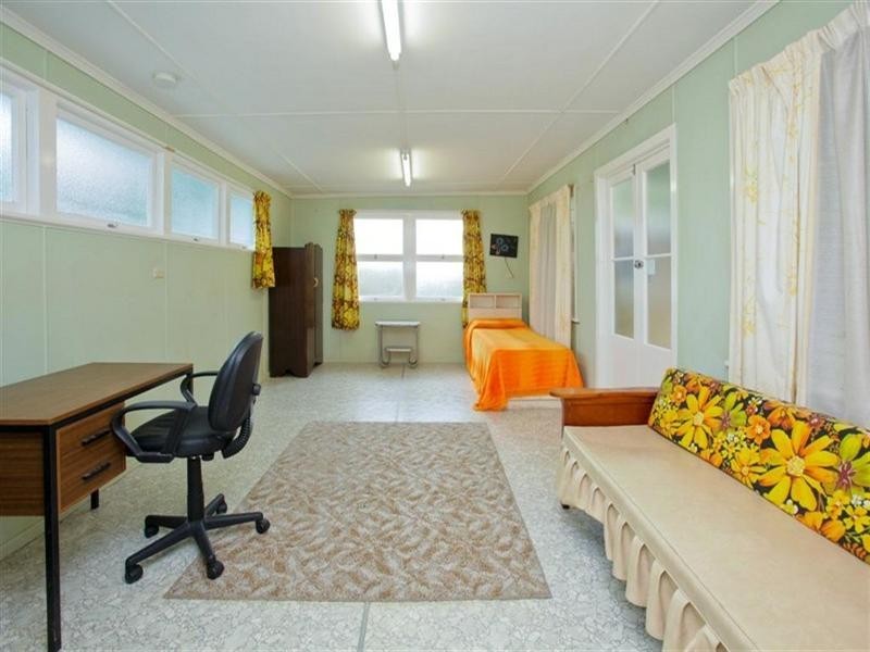 358 Nursery Road, Holland Park QLD 4121