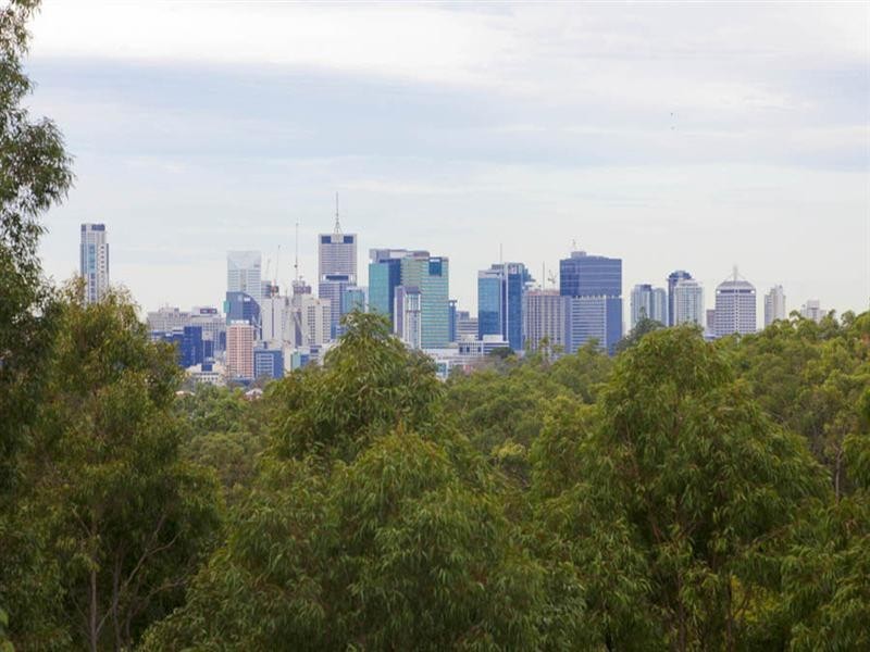 27B Tipuana Place, Bardon QLD 4065