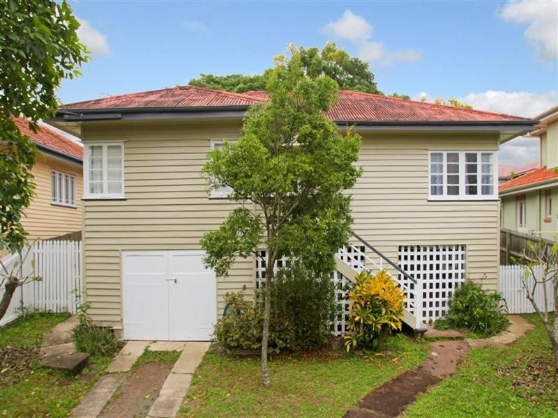 36 Emma Street, Holland Park QLD 4121