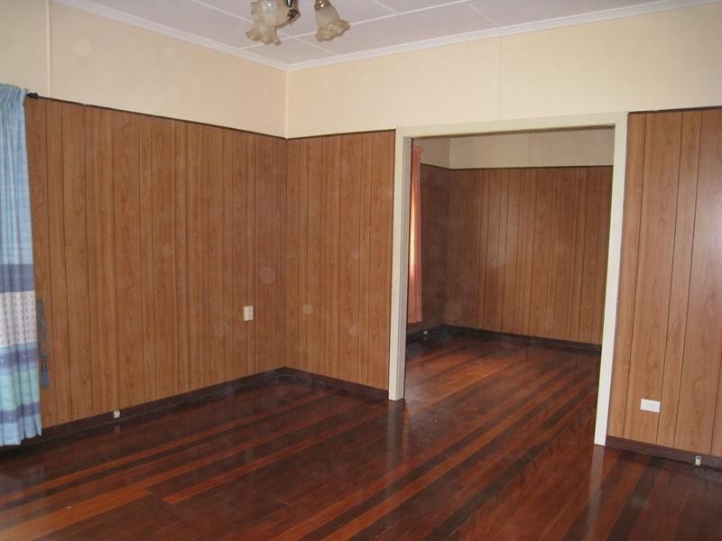 36 Emma Street, Holland Park QLD 4121