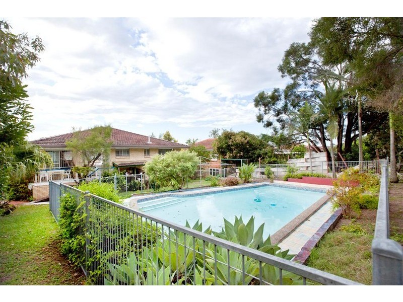 22 Dalgety Street, Mount Gravatt East QLD 4122