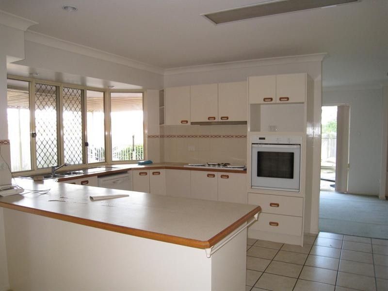 92 Nardie Street, Eight Mile Plains QLD 4113