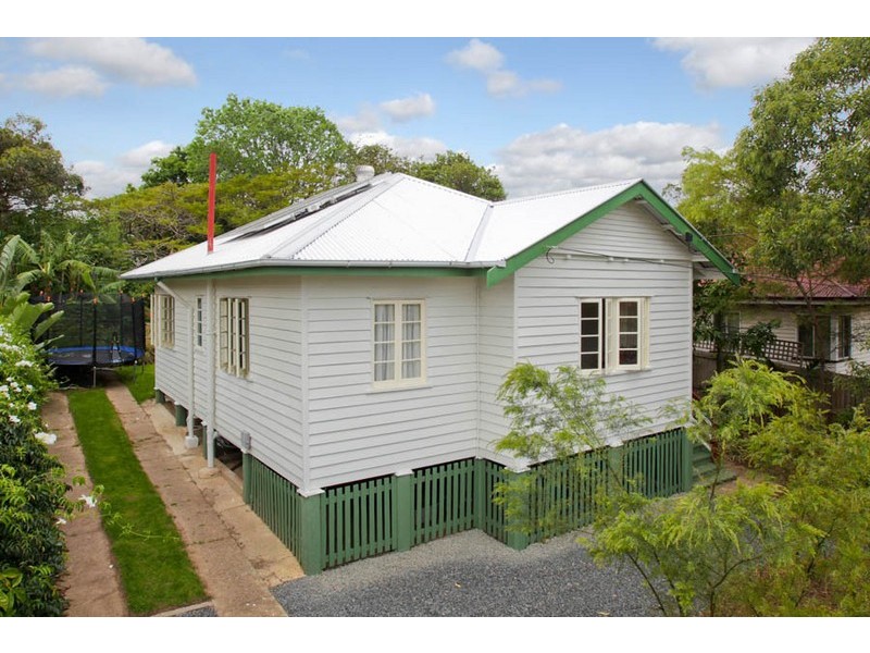 12 Dobbie Street, Holland Park QLD 4121