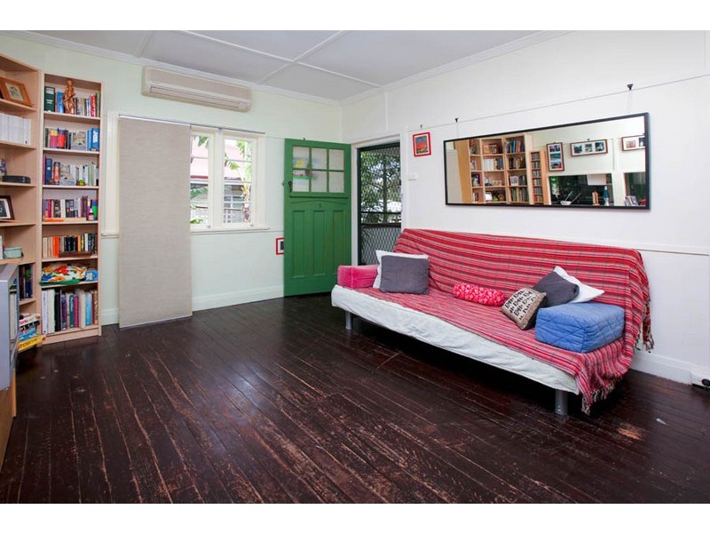 12 Dobbie Street, Holland Park QLD 4121