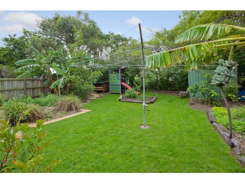 12 Dobbie Street, Holland Park QLD 4121