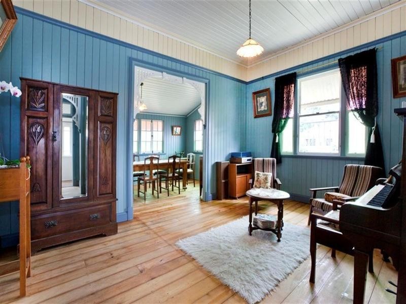 51 Raff Avenue, Holland Park QLD 4121