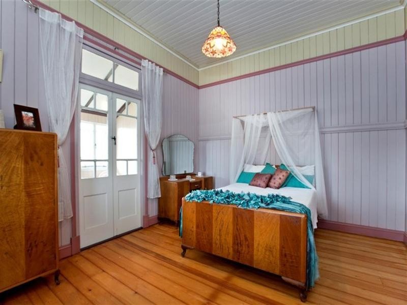 51 Raff Avenue, Holland Park QLD 4121