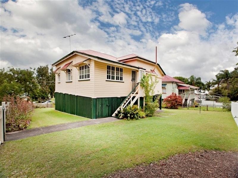 51 Raff Avenue, Holland Park QLD 4121