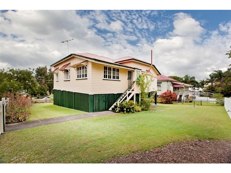 51 Raff Avenue, Holland Park QLD 4121