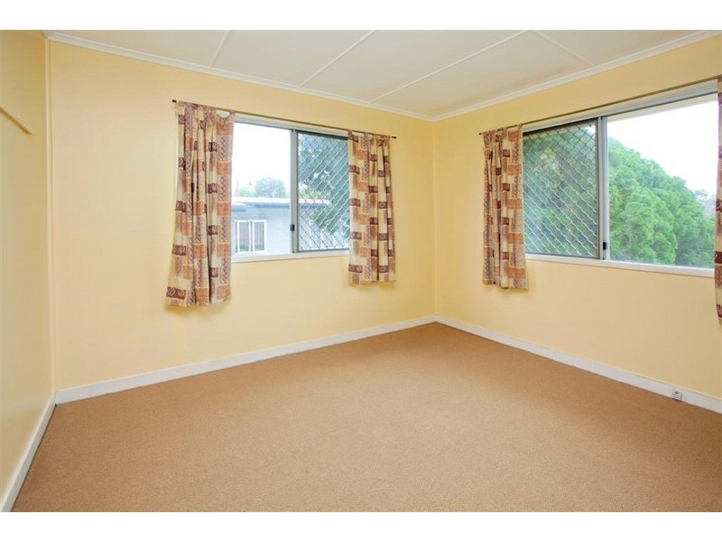 3 Bonneville Street, Holland Park West QLD 4121