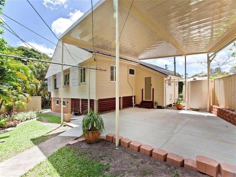 115 Esher Street, Holland Park West QLD 4121