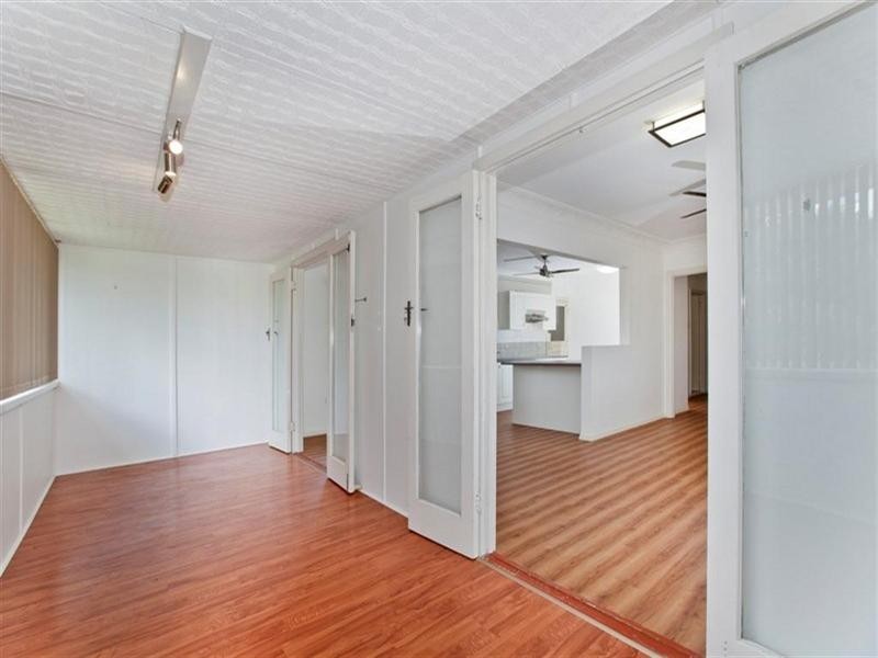 115 Esher Street, Holland Park West QLD 4121