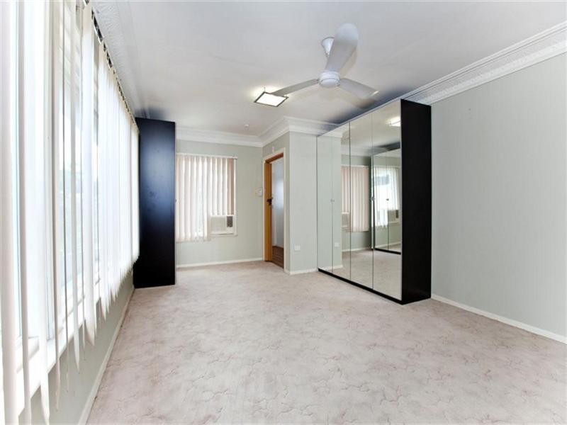 115 Esher Street, Holland Park West QLD 4121