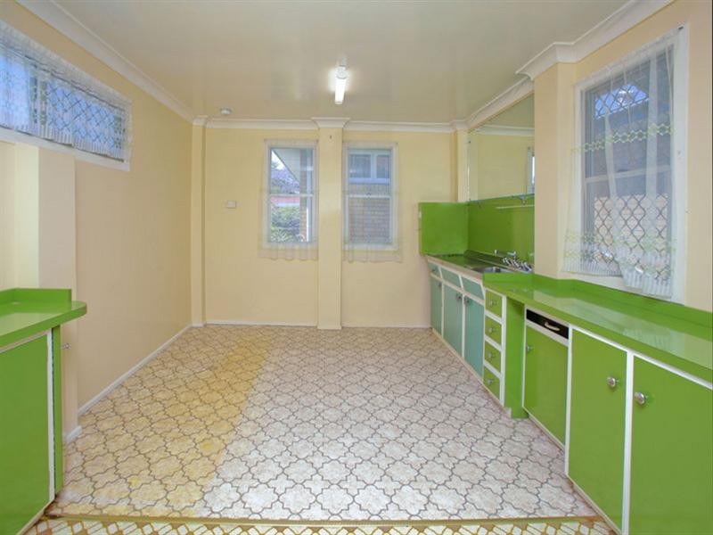 31 Latimer Street, Holland Park QLD 4121