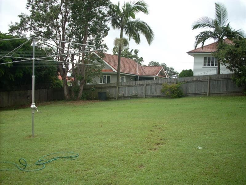 48 Reuben Street, Holland Park QLD 4121