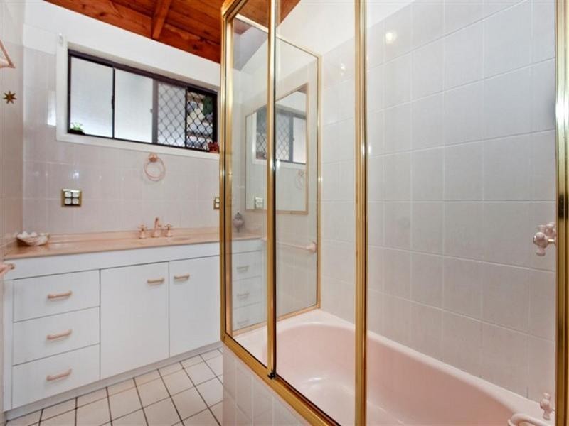 48 Messines Ridge Road, Tarragindi QLD 4121