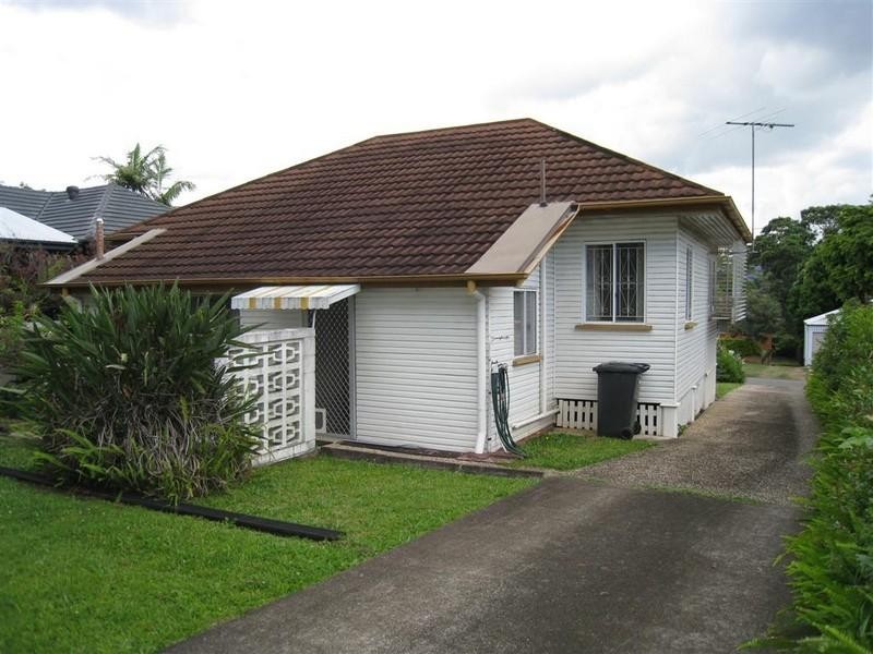 18 Troubridge Street, Mount Gravatt East QLD 4122