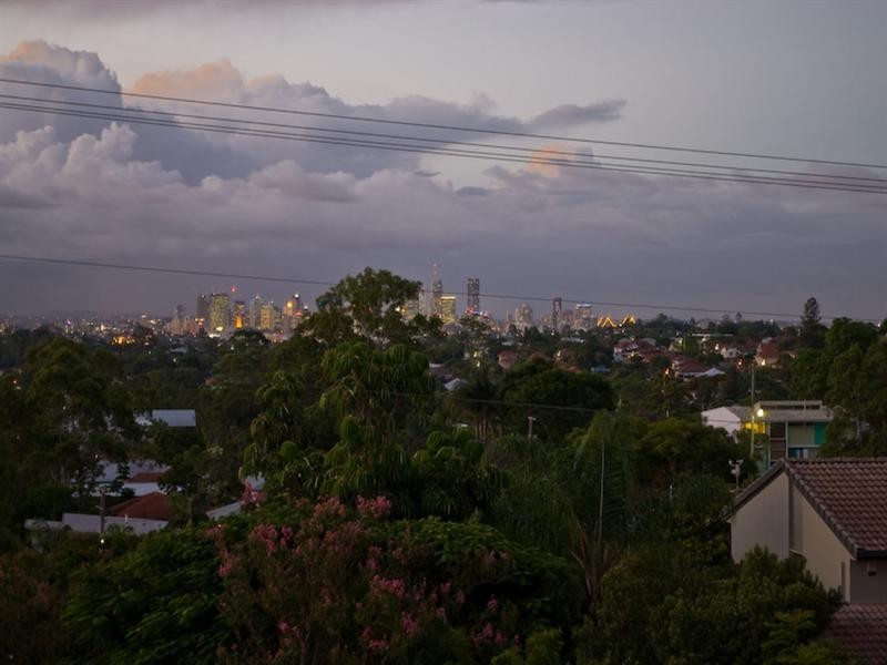 2 Harbut Street, Holland Park West QLD 4121