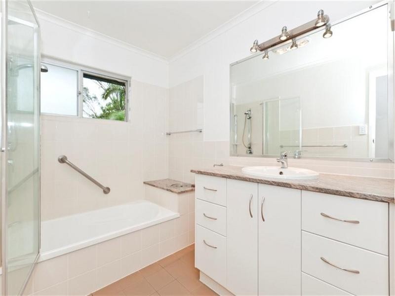 233 Bapaume Road, Holland Park West QLD 4121