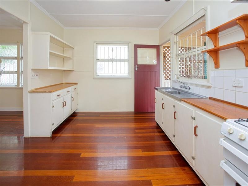 24 Corn Street, Holland Park West QLD 4121