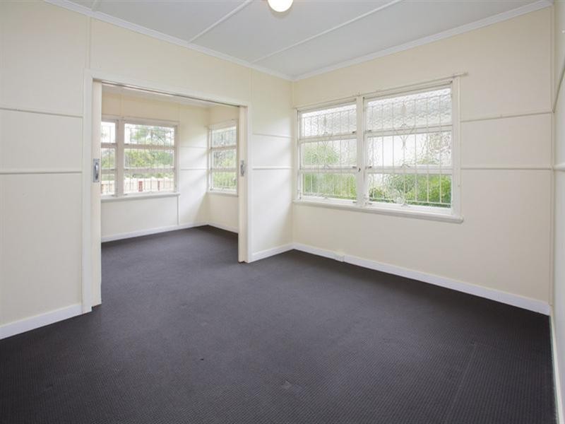 24 Corn Street, Holland Park West QLD 4121