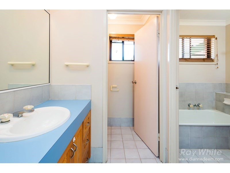 6 Maroo Street (Cnr Boorala Cr), Eight Mile Plains QLD 4113