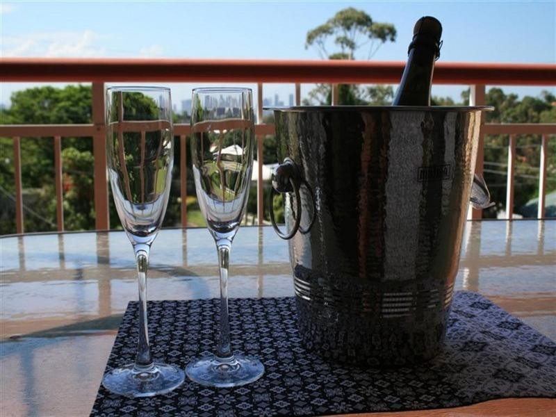 8/20 Swain Street, Holland Park West QLD 4121