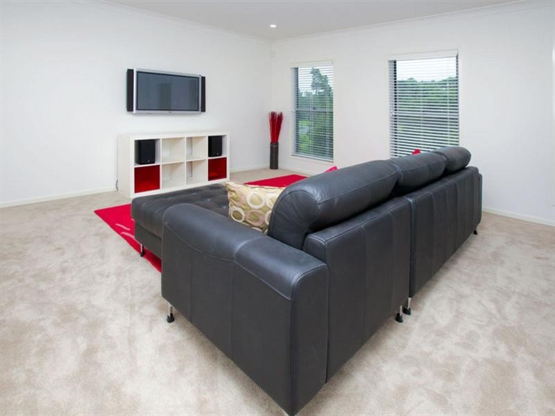 46 Feathertail Place, Wakerley QLD 4154