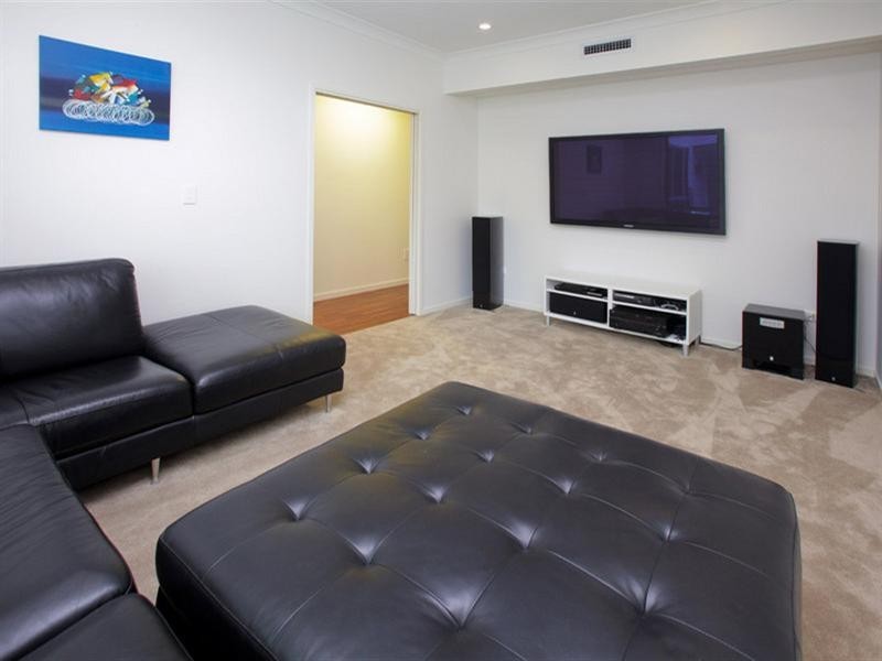 46 Feathertail Place, Wakerley QLD 4154