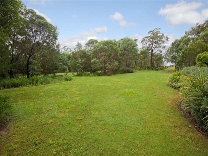 46 Feathertail Place, Wakerley QLD 4154