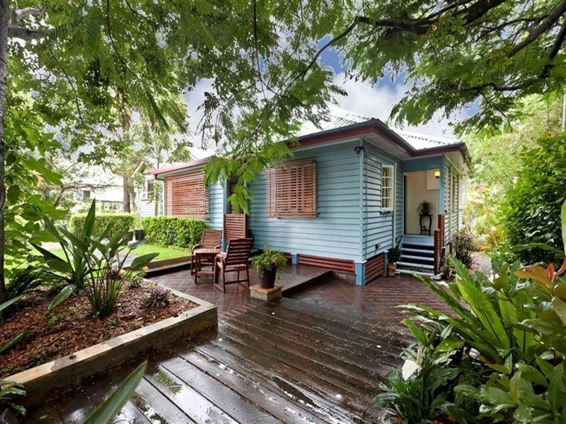 7 Eric Road, Holland Park QLD 4121