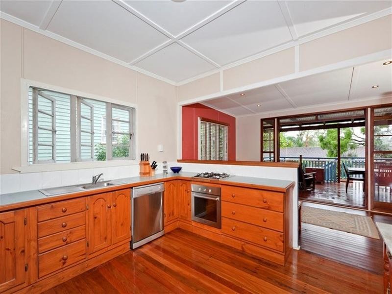 7 Eric Road, Holland Park QLD 4121