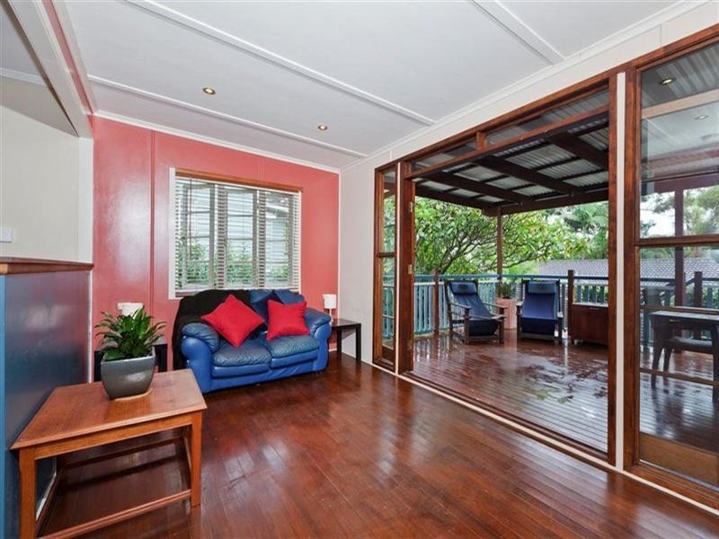 7 Eric Road, Holland Park QLD 4121