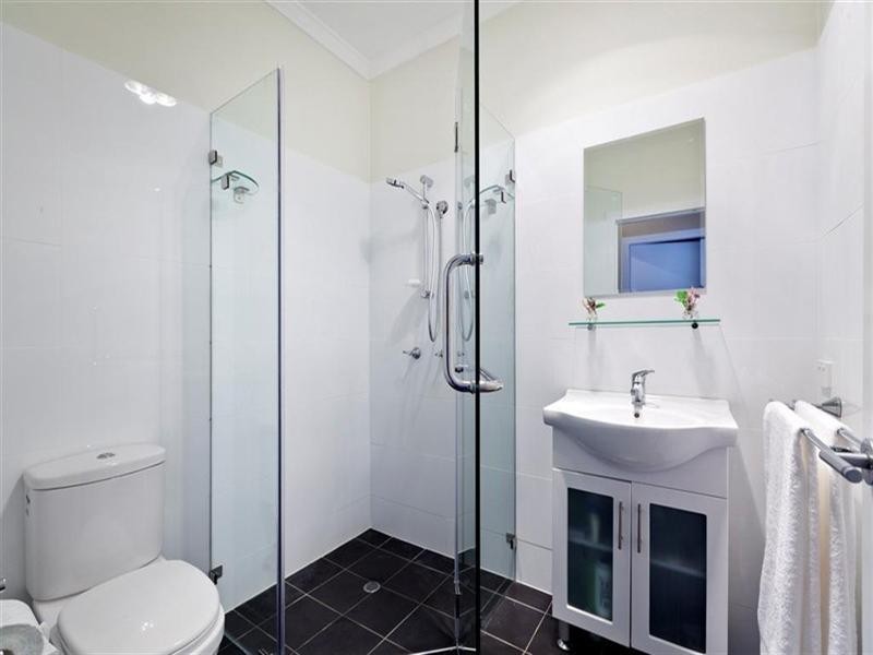 7 Eric Road, Holland Park QLD 4121