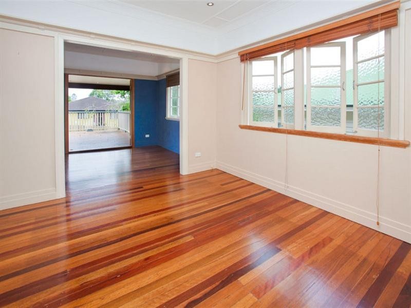 53 Barter Avenue, Holland Park QLD 4121