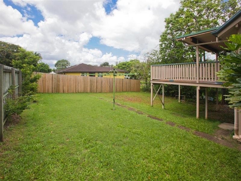 53 Barter Avenue, Holland Park QLD 4121