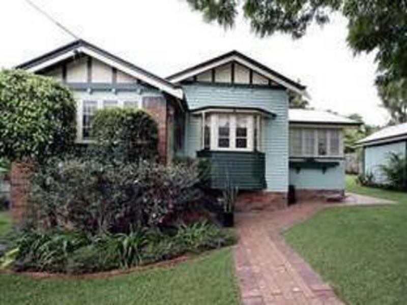 12 Navy Street, Holland Park West QLD 4121