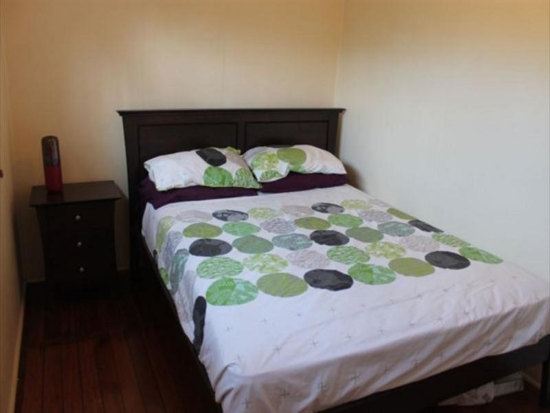64 Pear Street, Greenslopes QLD 4120