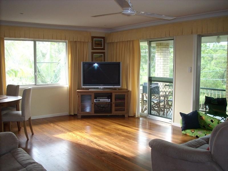 11 Algona Street, Holland Park West QLD 4121