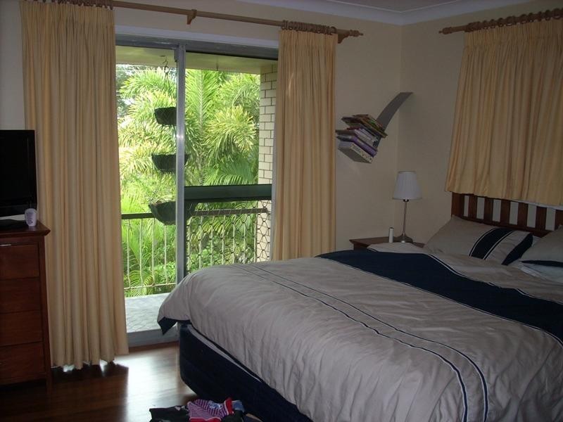 11 Algona Street, Holland Park West QLD 4121