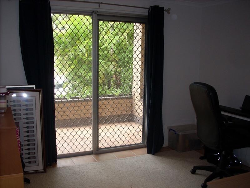 11 Algona Street, Holland Park West QLD 4121