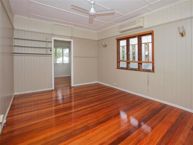 107 Dunellan Street, Greenslopes QLD 4120
