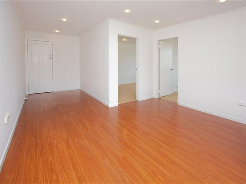 2/2 Carl Street, Woolloongabba QLD 4102