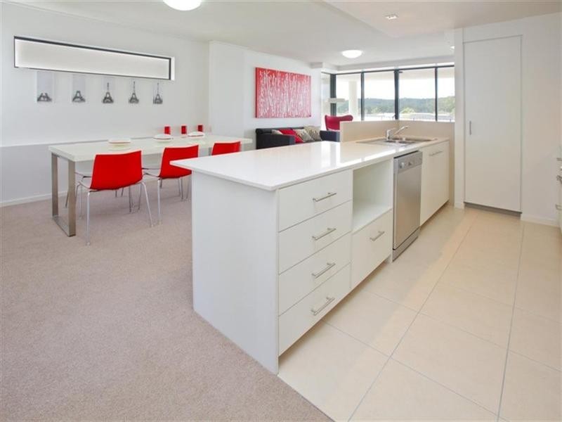 3201/16 Surbiton Court, Carindale QLD 4152