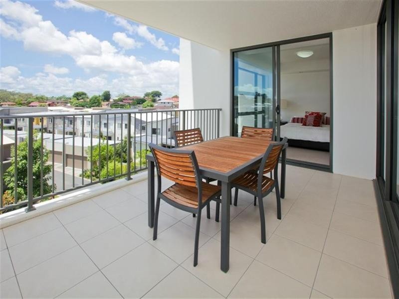3201/16 Surbiton Court, Carindale QLD 4152