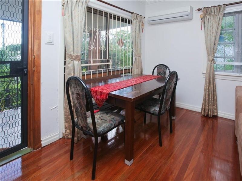 29 Iris Street, Holland Park West QLD 4121