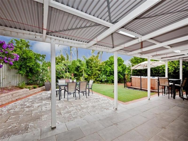 5 Boorala Crescent, Eight Mile Plains QLD 4113