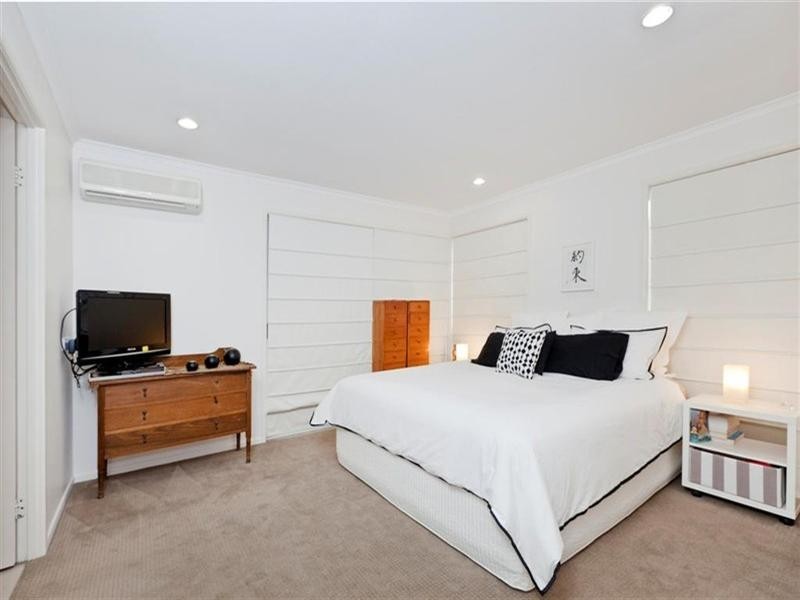 5 Boorala Crescent, Eight Mile Plains QLD 4113