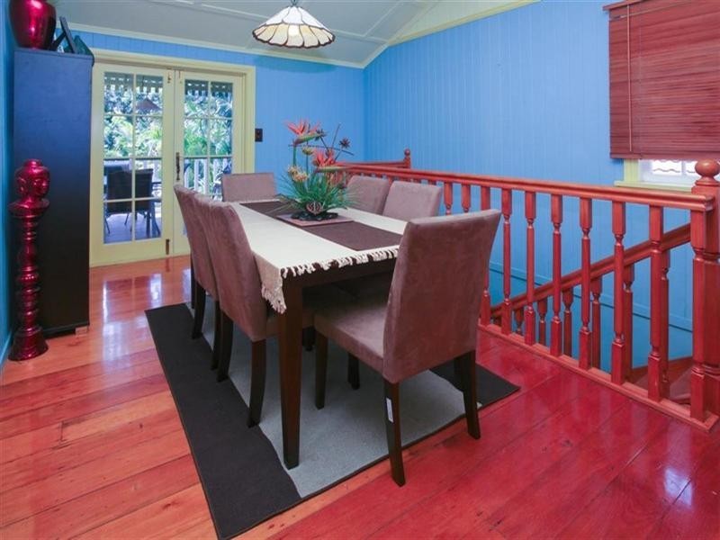 10 Laura Street, Tarragindi QLD 4121