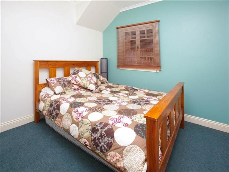 10 Laura Street, Tarragindi QLD 4121